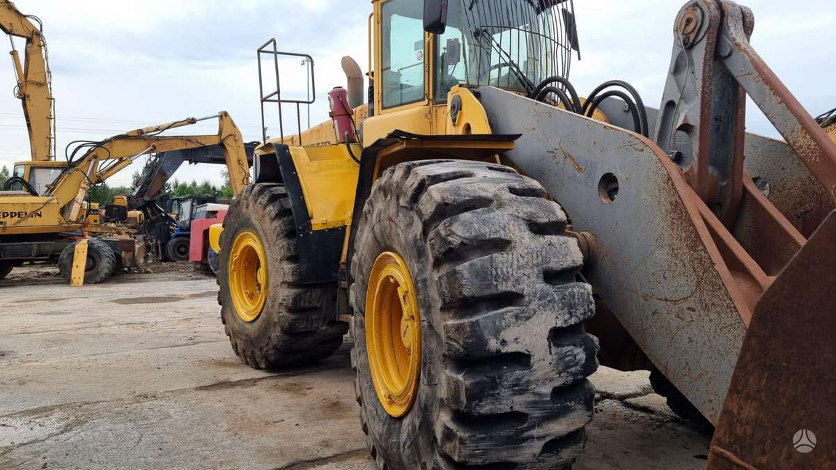 Volvo L 220E, frontaliniai krautuvai