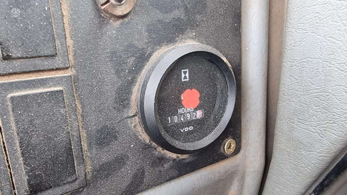 Volvo L 220E, frontaliniai krautuvai
