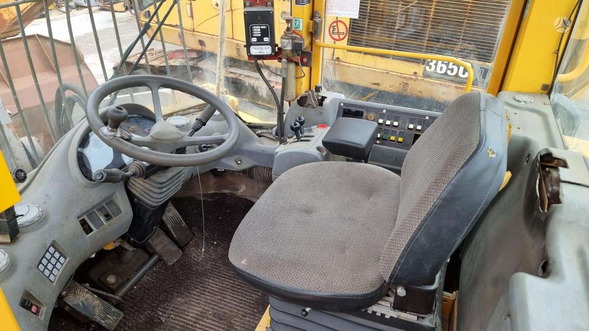 Volvo L 220E, frontaliniai krautuvai