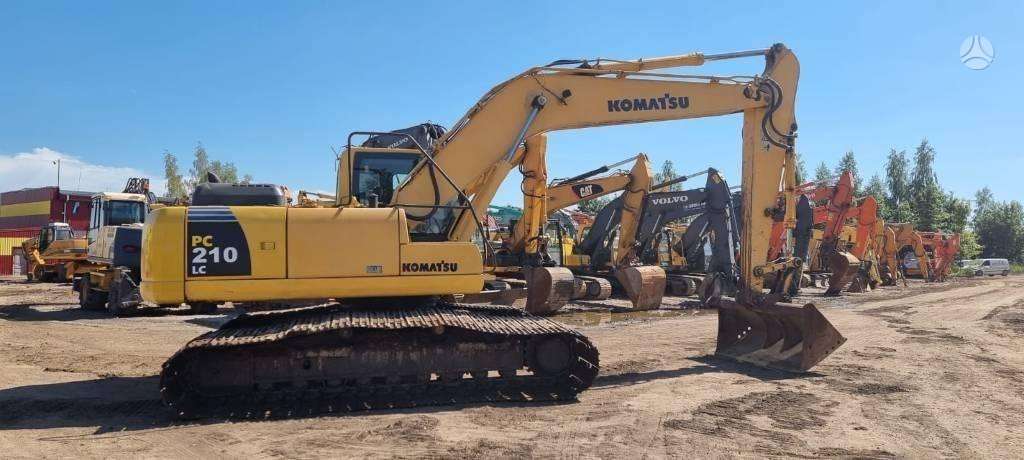 Komatsu PC 210-8 Bog Master, ekskavatoriai
