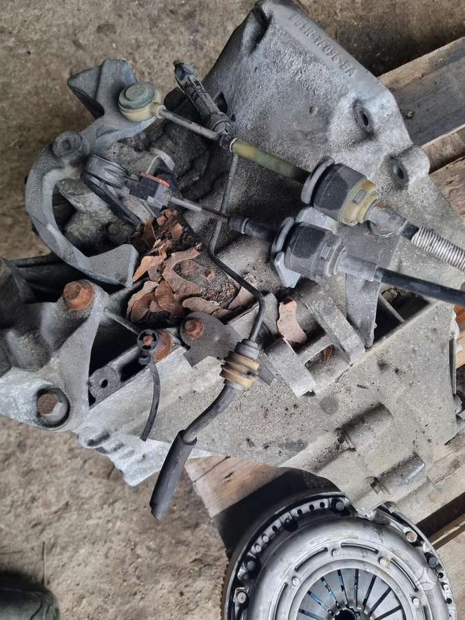 Ford Tourneo Connect, DV6R7002LCA, gearbox