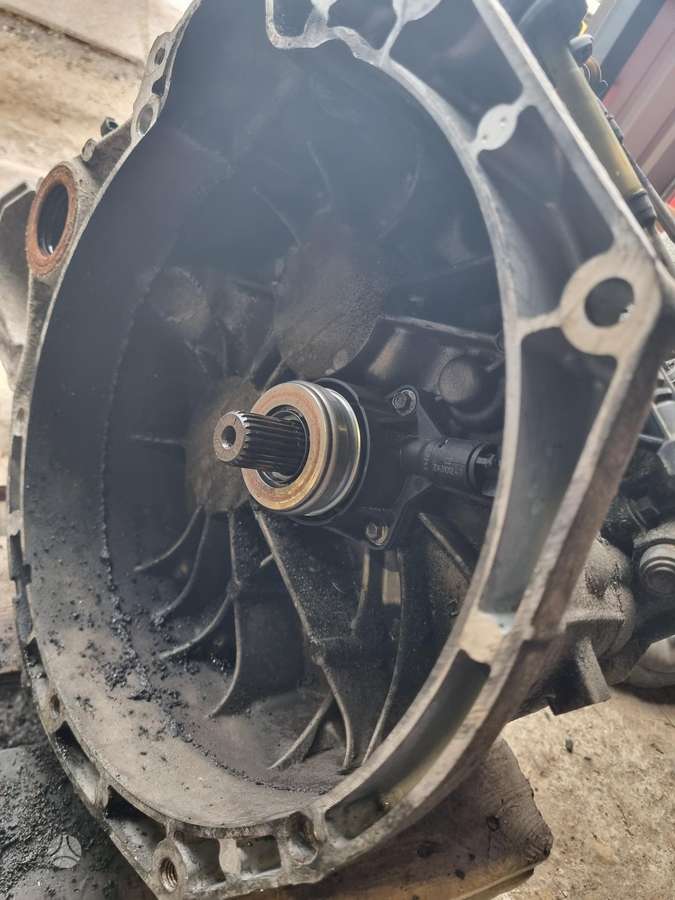 Ford Tourneo Connect, DV6R7002LCA, gearbox