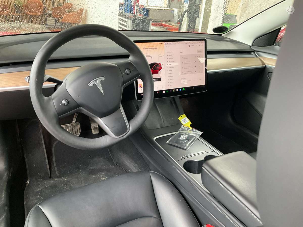 Tesla Model 3, Хэтчбек
