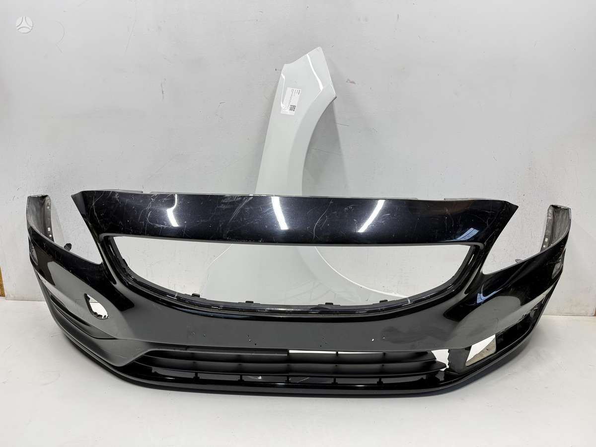 Volvo V60 bamperi, spārni