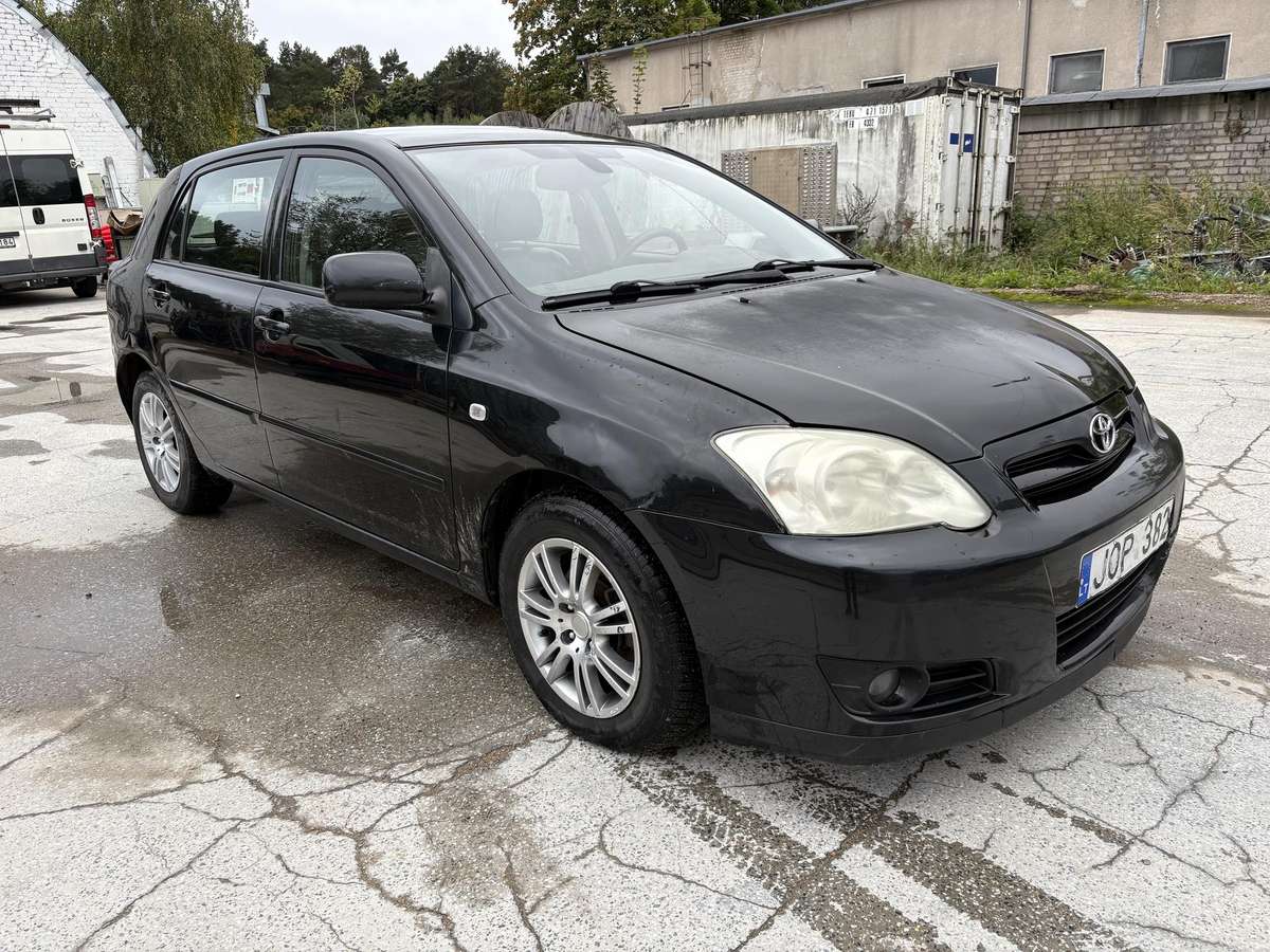 Toyota Corolla, 2.0 l., Хэтчбек