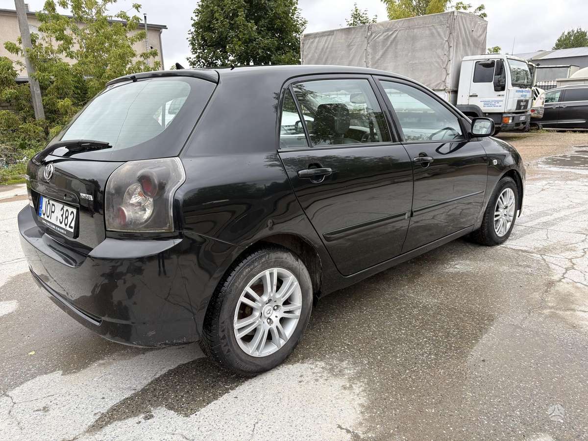 Toyota Corolla, 2.0 l., Хэтчбек