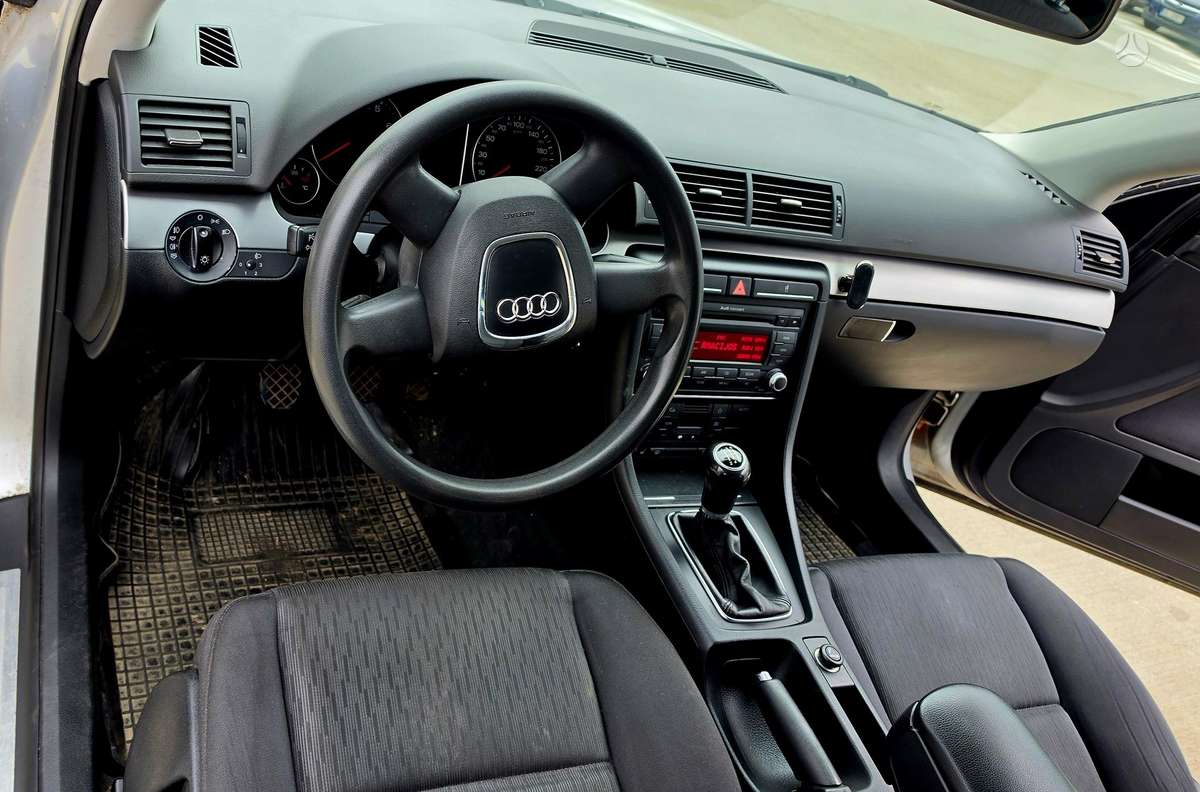 Audi A4, 2.0 l., sedanas