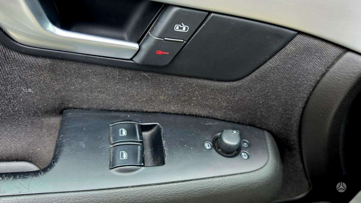 Audi A4, 2.0 l., Седан