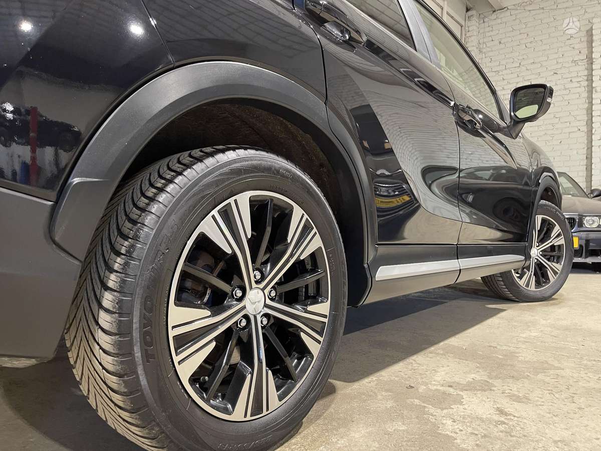 Mitsubishi Eclipse Cross, 1.5 l., off-road / crossover