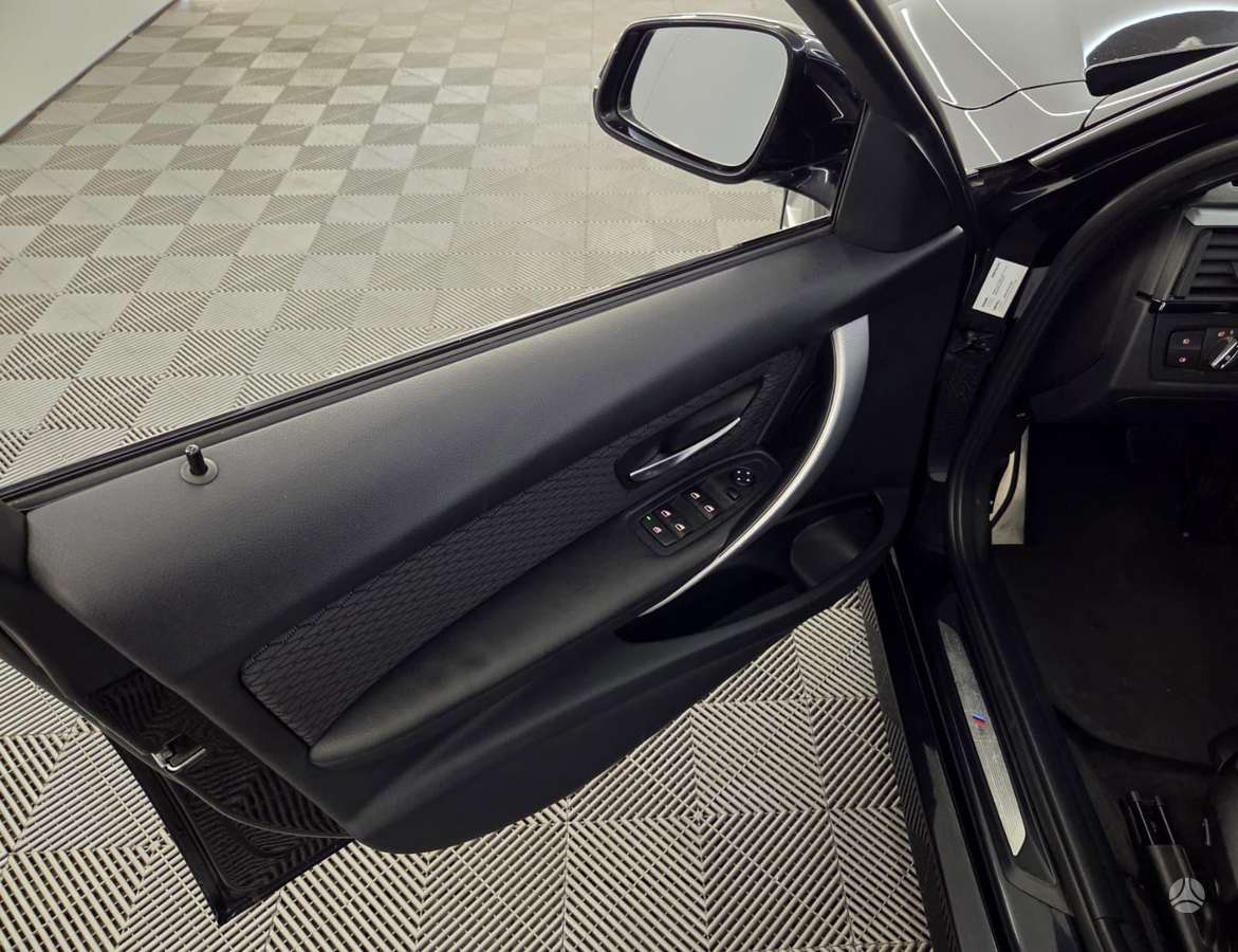 BMW 320, 2.0 l., wagon