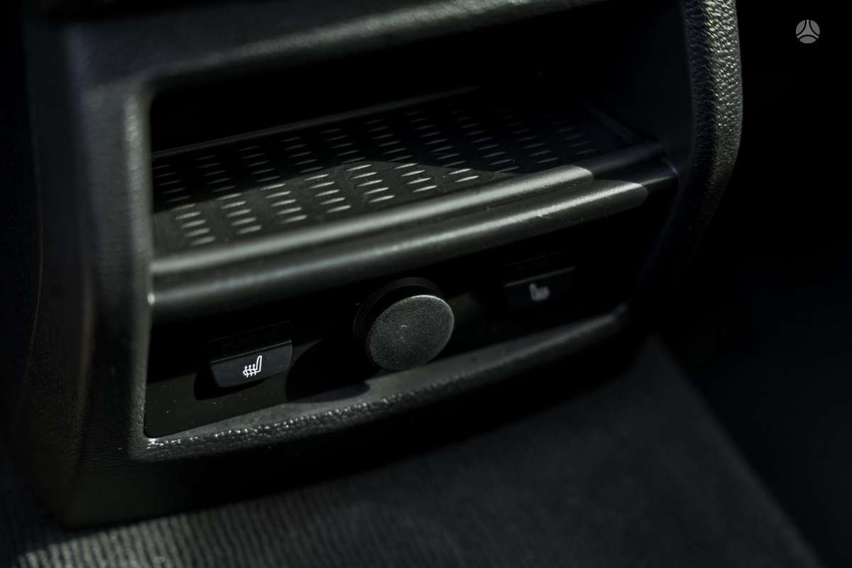 BMW X3, 2.0 l., off-road / crossover