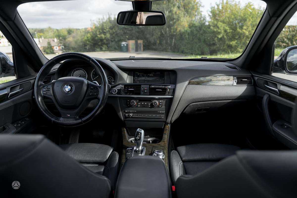 BMW X3, 2.0 l., off-road / crossover