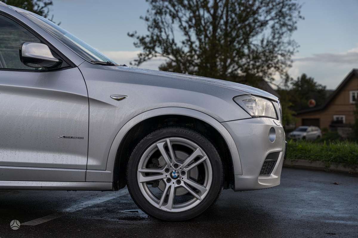 BMW X3, 2.0 l., off-road / crossover