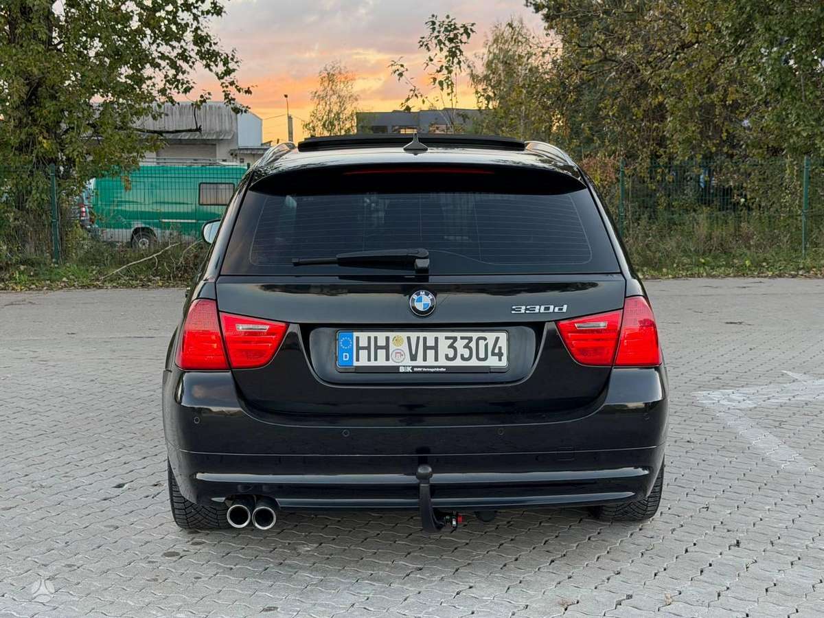 BMW 330, 3.0 l., Универсал