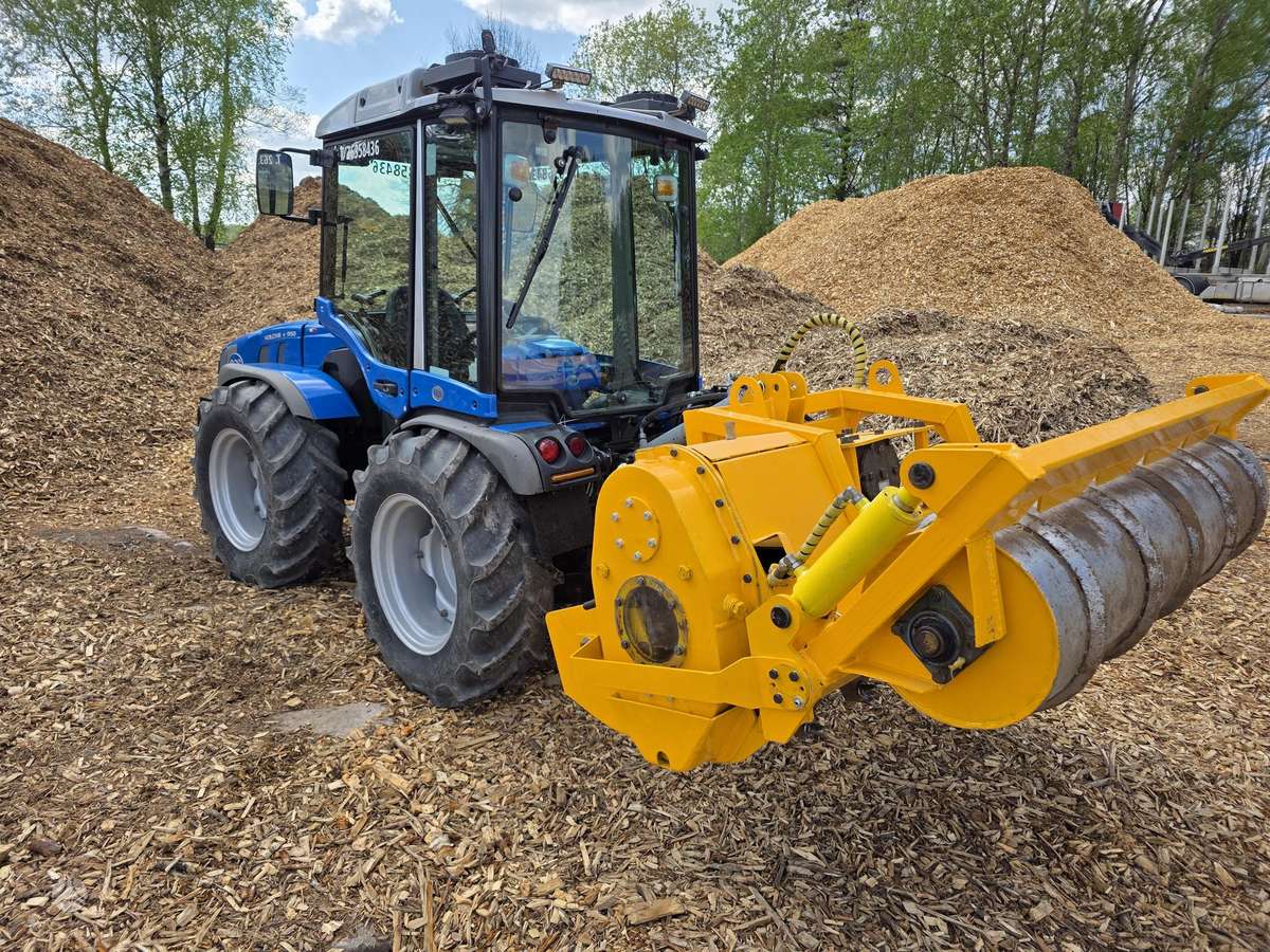 -Kita- BCS volcan 950AR, tractors
