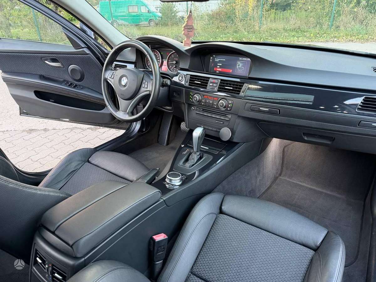 BMW 330, 3.0 l., wagon