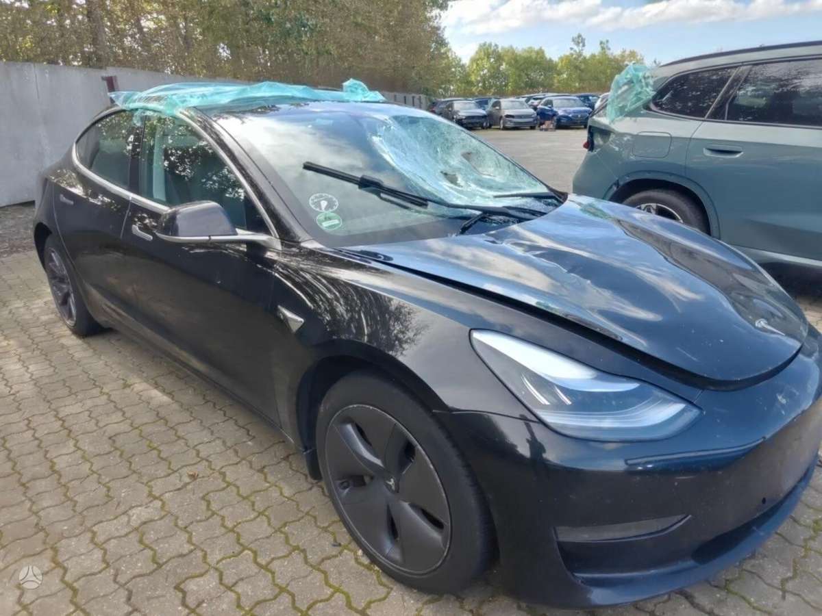 Tesla Model 3, 81 kWh, hatchback
