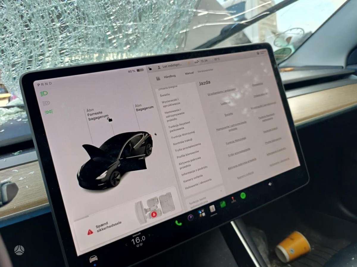 Tesla Model 3, 81 kWh, hatchback