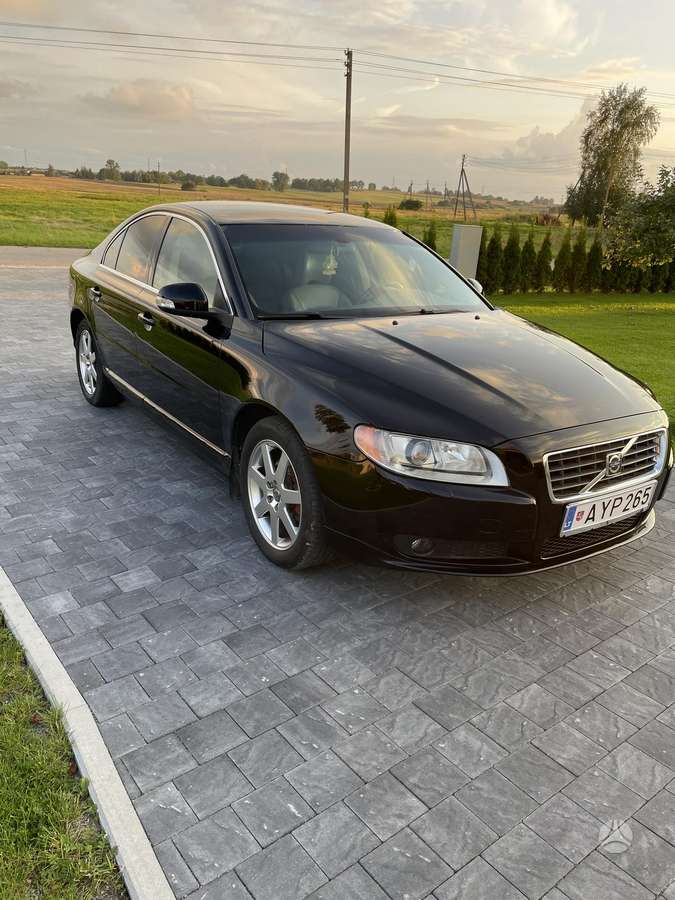 Volvo S80, 2.4 l., Седан
