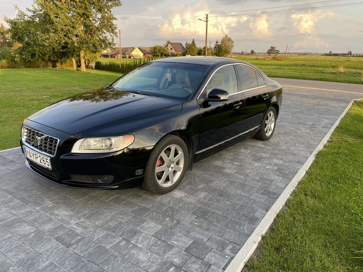 Volvo S80, 2.4 l., Седан