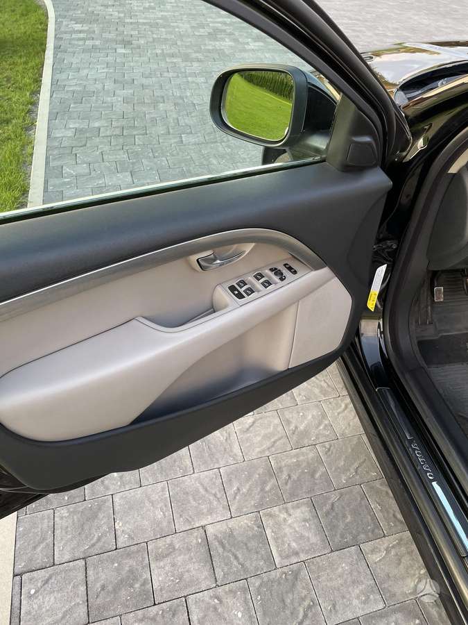 Volvo S80, 2.4 l., Седан