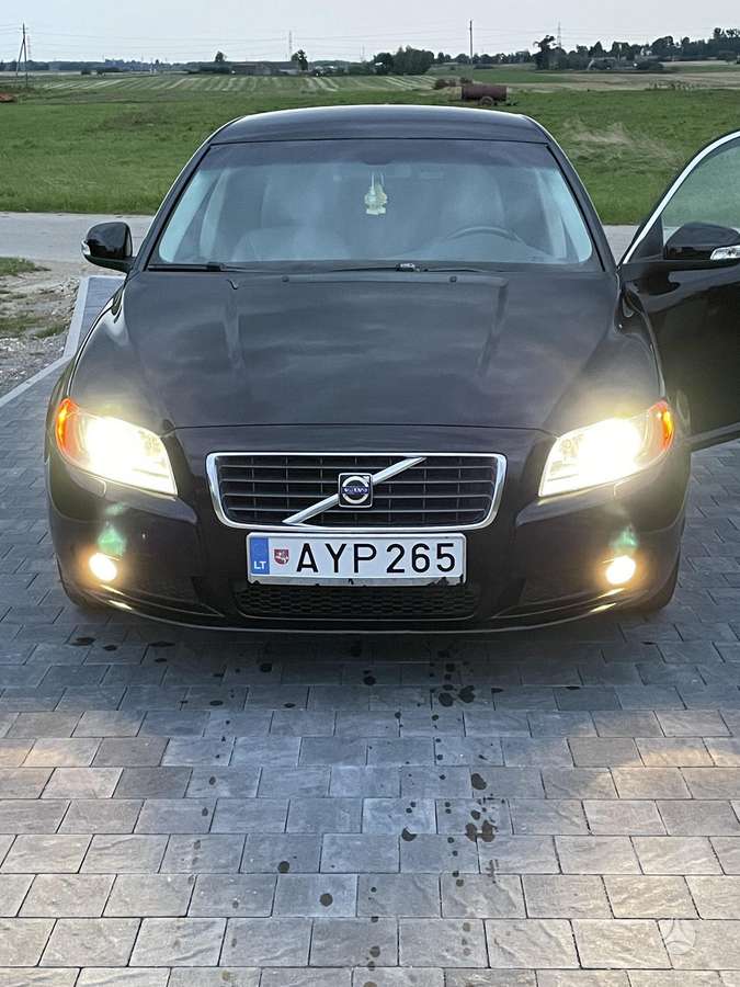 Volvo S80, 2.4 l., Седан
