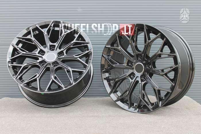 Voxx EU-A1407 Gloss Black, легкосплавные , R17