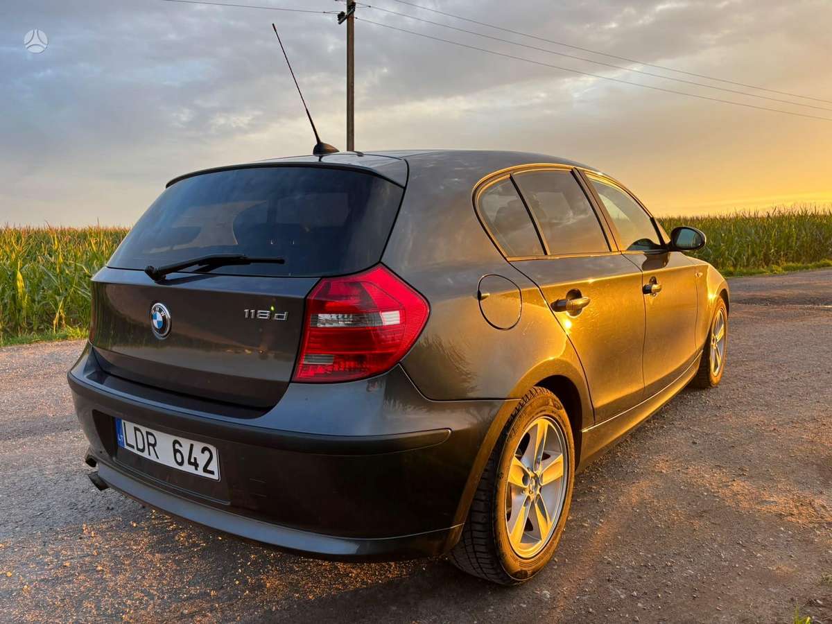BMW 118, 2.0 l., hatchback