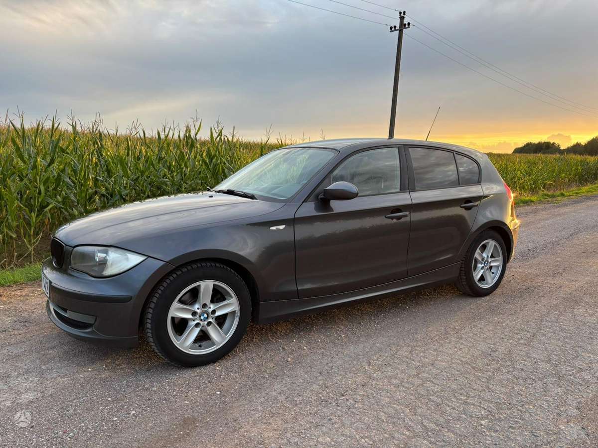 BMW 118, 2.0 l., hatchback