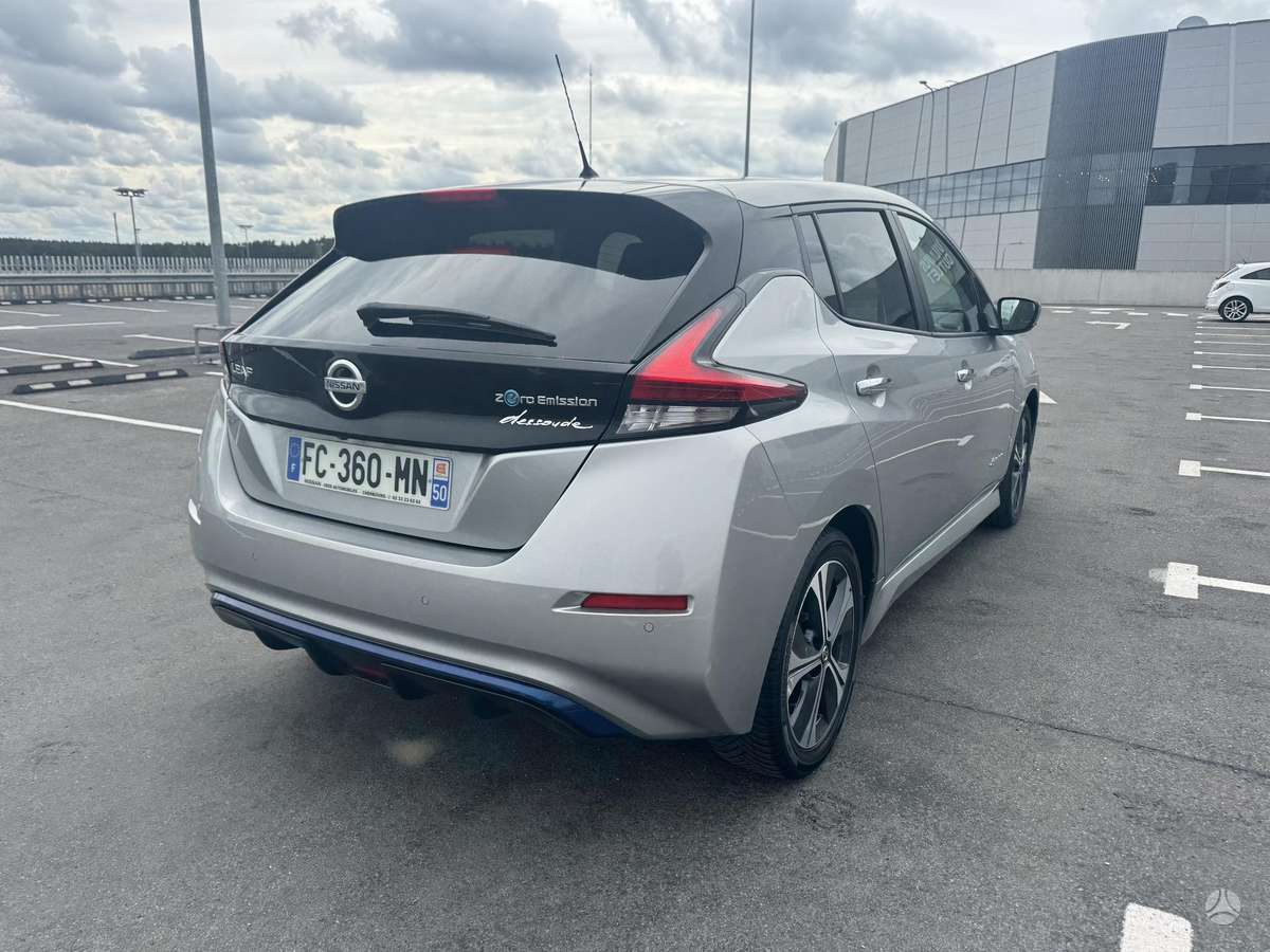 Nissan Leaf, 40 kWh, hatchback
