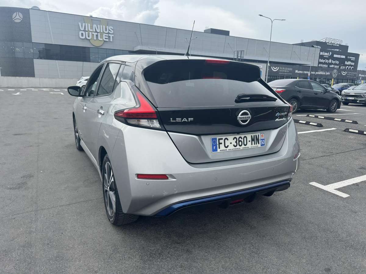 Nissan Leaf, 40 kWh, hatchback