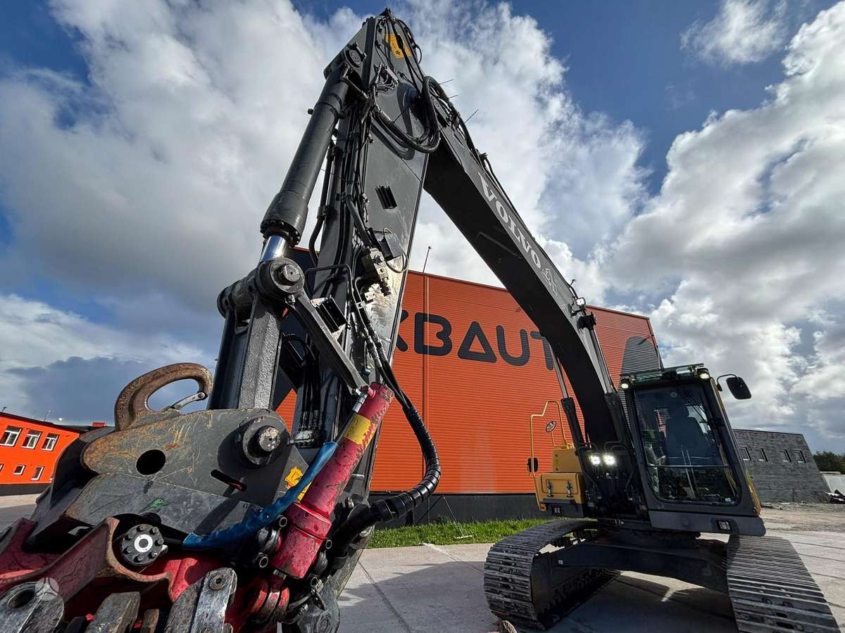 Volvo EC 210 CL, экскаваторы