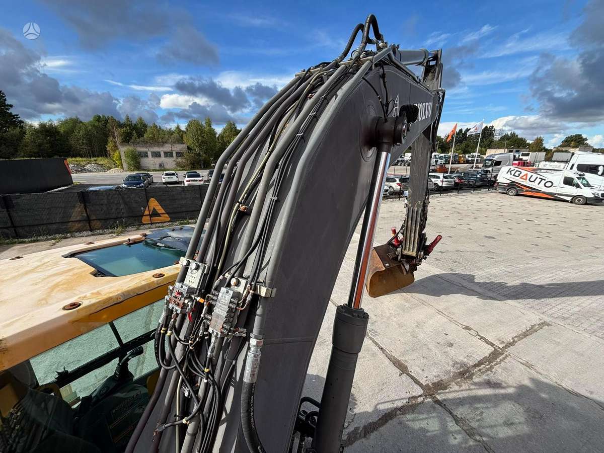 Volvo EC 210 CL, ekskavatoriai