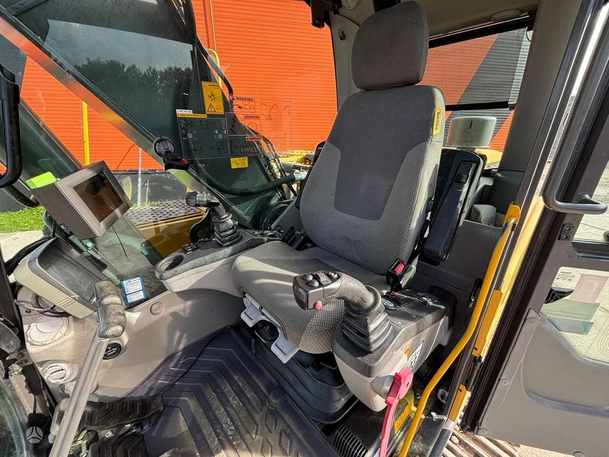 Volvo EC 210 CL, экскаваторы
