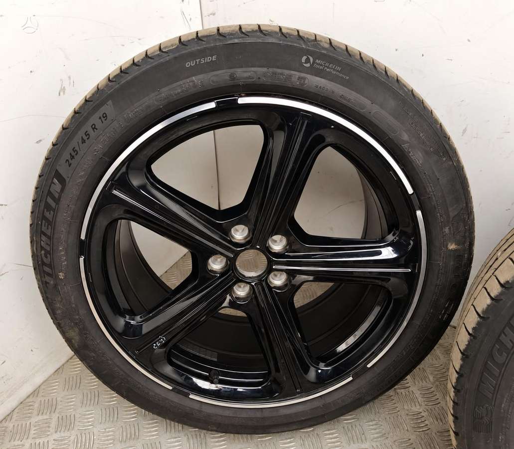 -Kita- POLESTAR 2, light alloy, R19