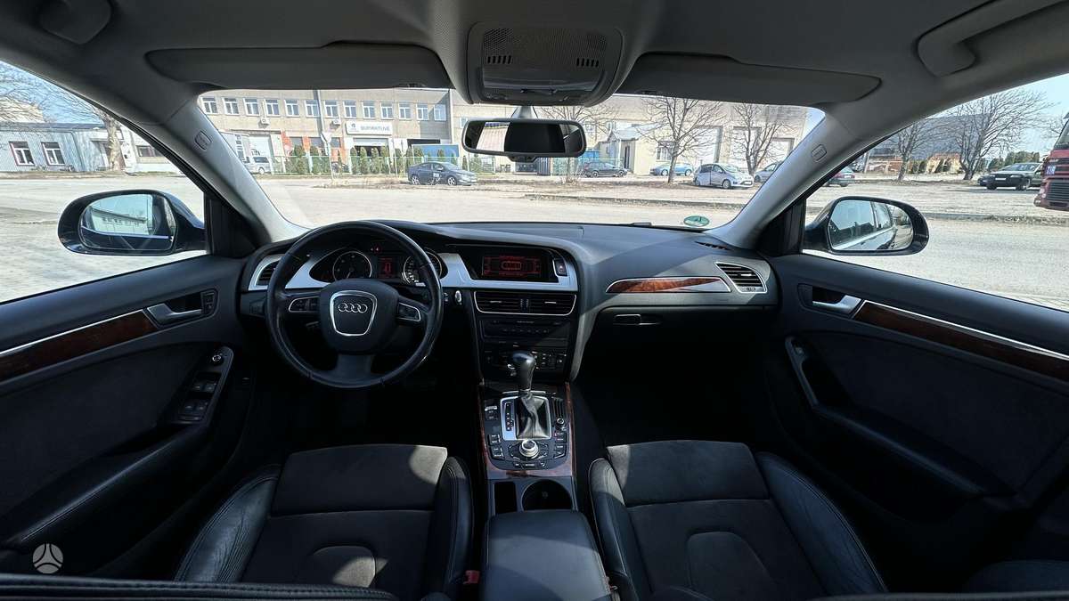 Audi A4, 2.7 l., sedanas