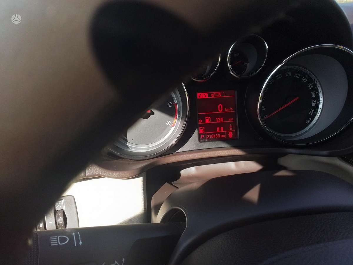 Opel Insignia, 2.0 l., Хэтчбек