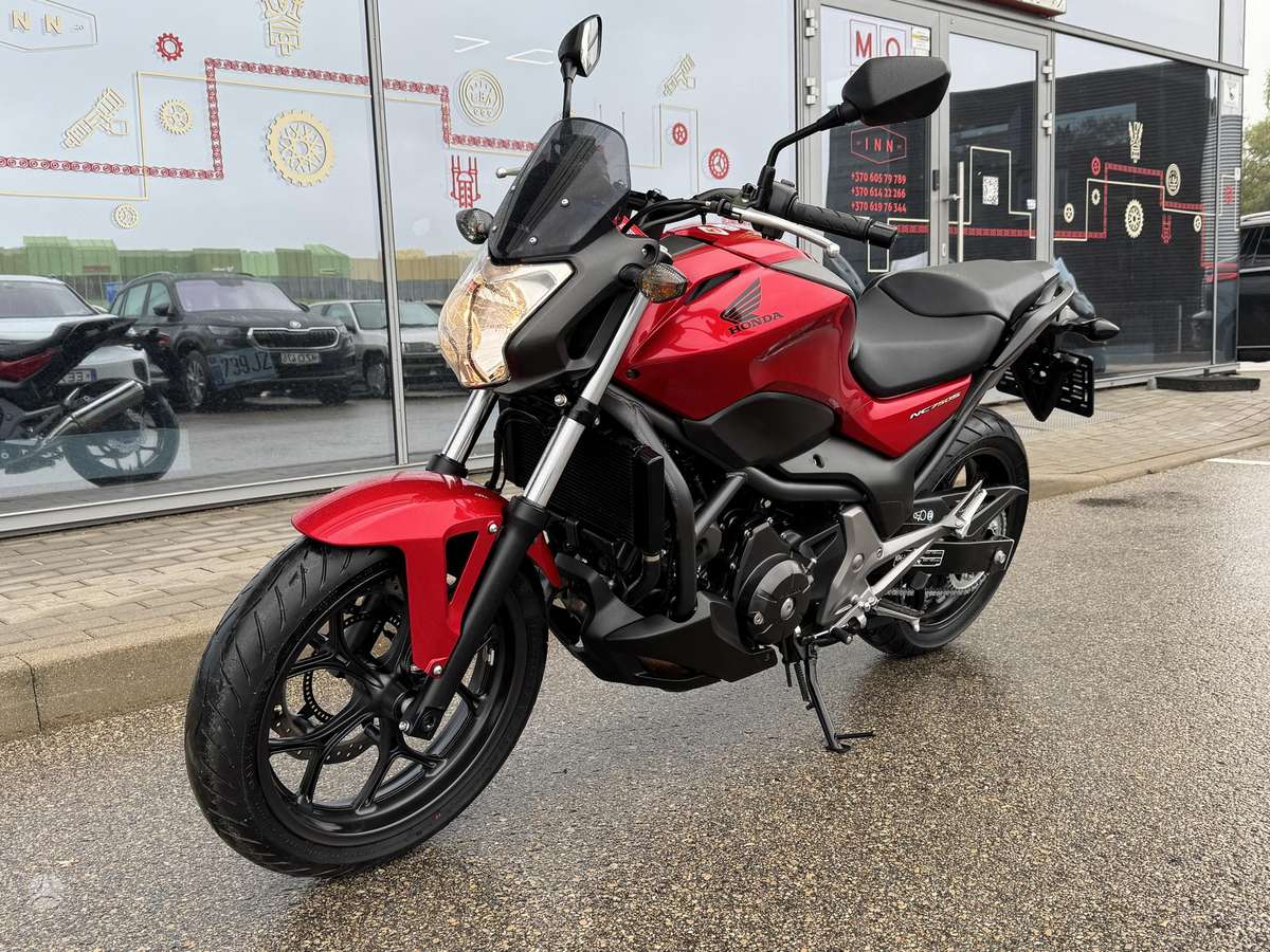 Honda NC 750cc, street / classic