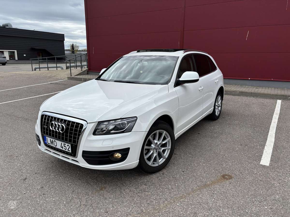 Audi Q5, 2.0 l., off-road / crossover