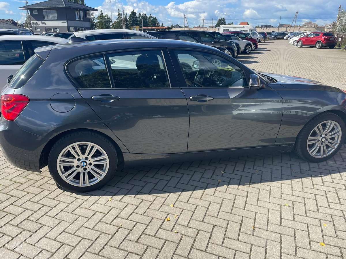 BMW 118, 1.5 l., Хэтчбек
