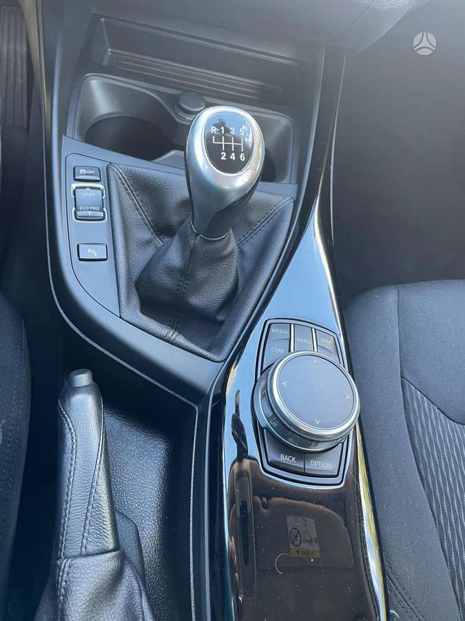 BMW 118, 1.5 l., Хэтчбек