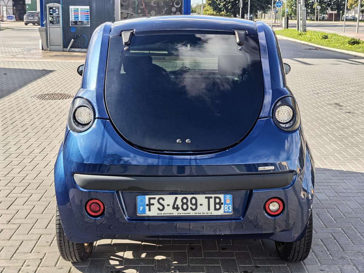 Microcar DUE, 0.5 l., Хэтчбек