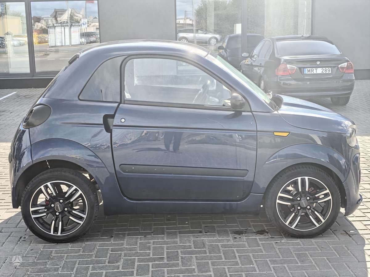 Microcar DUE, 0.5 l., Хэтчбек