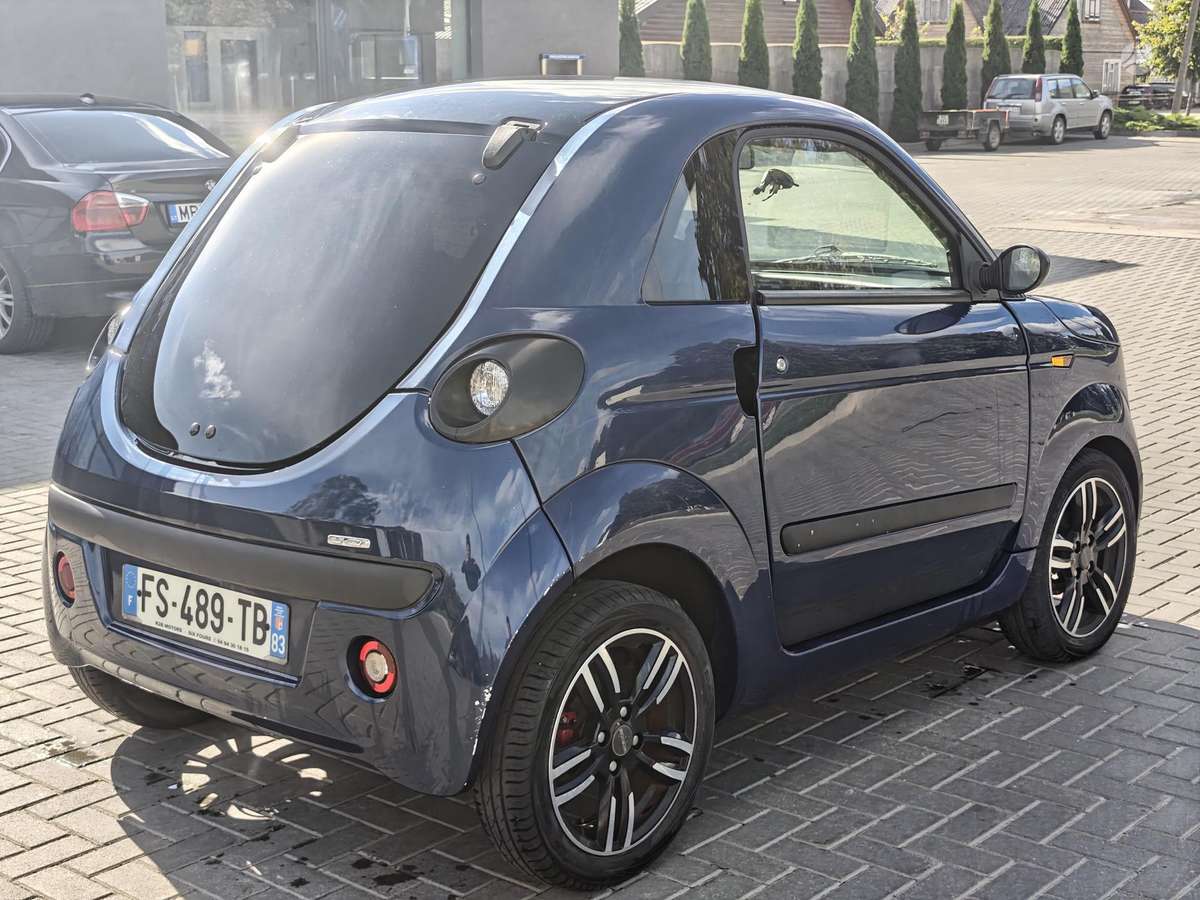 Microcar DUE, 0.5 l., Хэтчбек