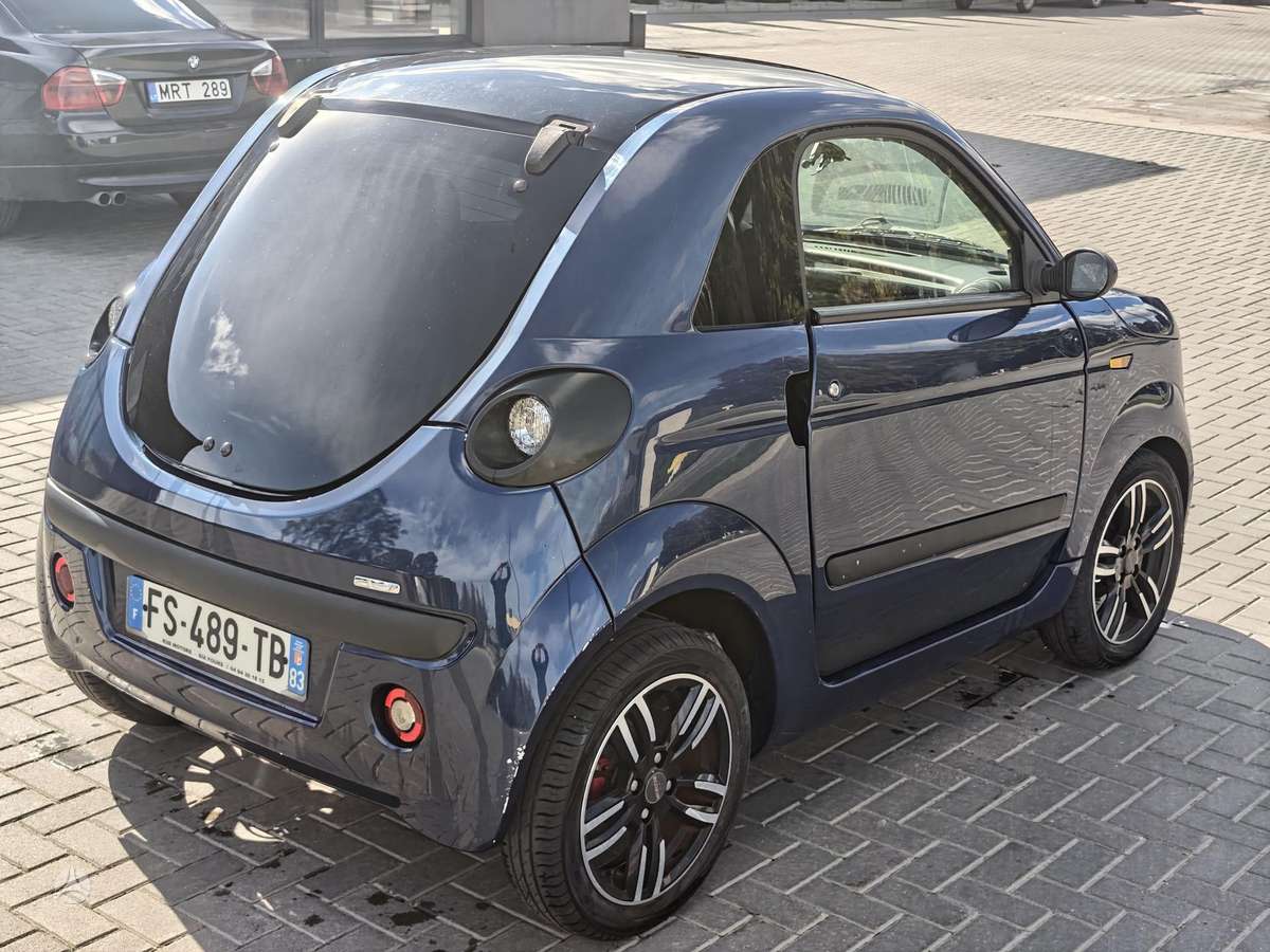 Microcar DUE, 0.5 l., Хэтчбек