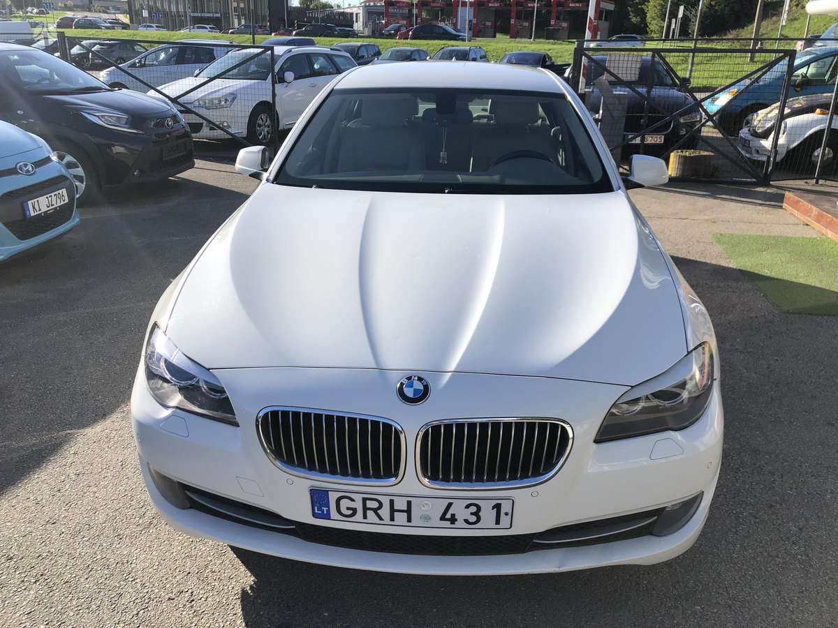 BMW 520, 2.0 l., Седан