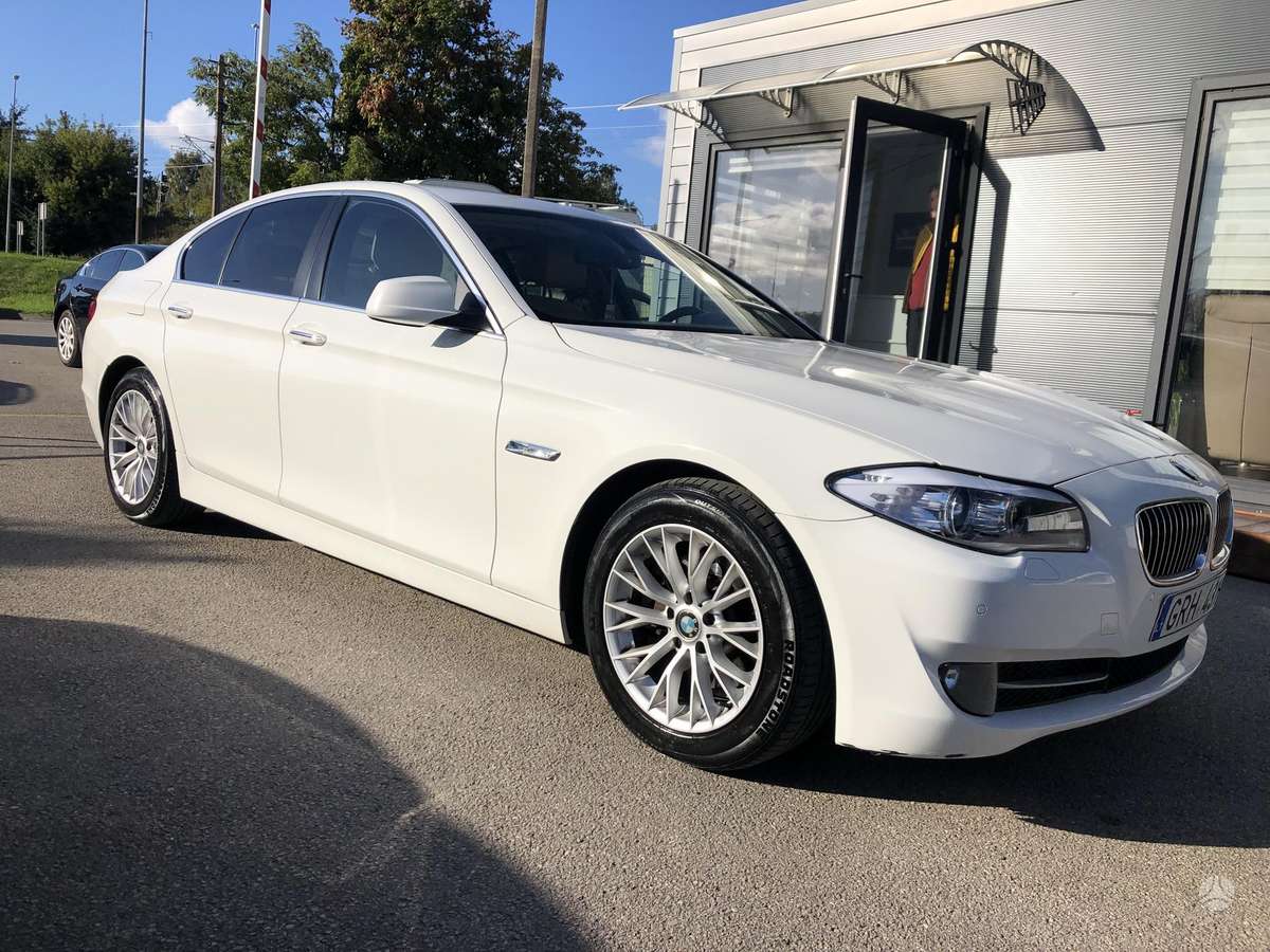 BMW 520, 2.0 l., Седан
