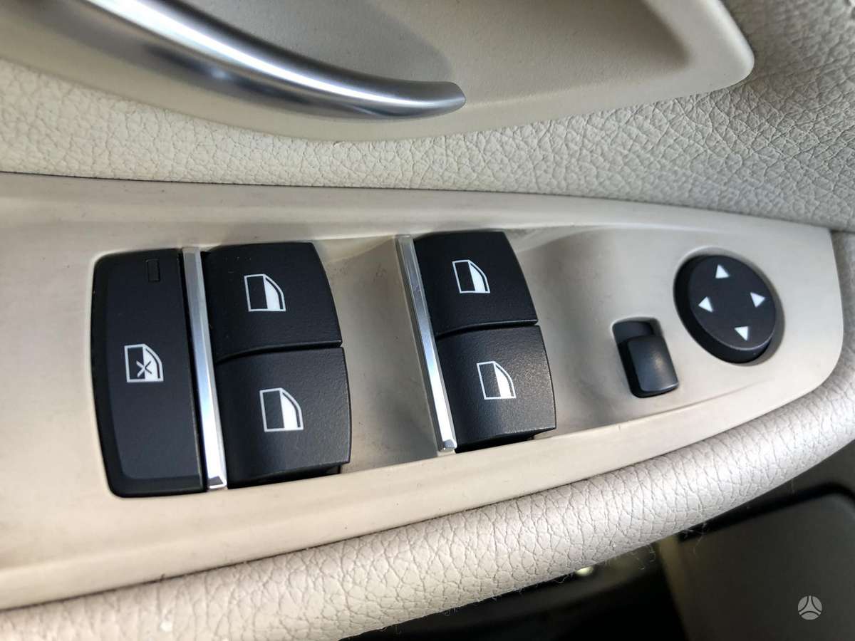 BMW 520, 2.0 l., Седан