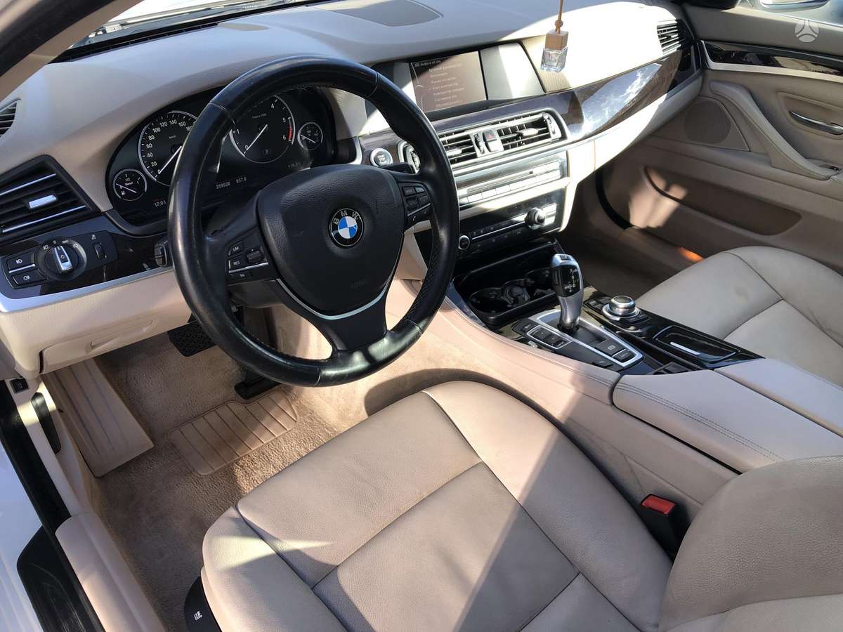 BMW 520, 2.0 l., Седан