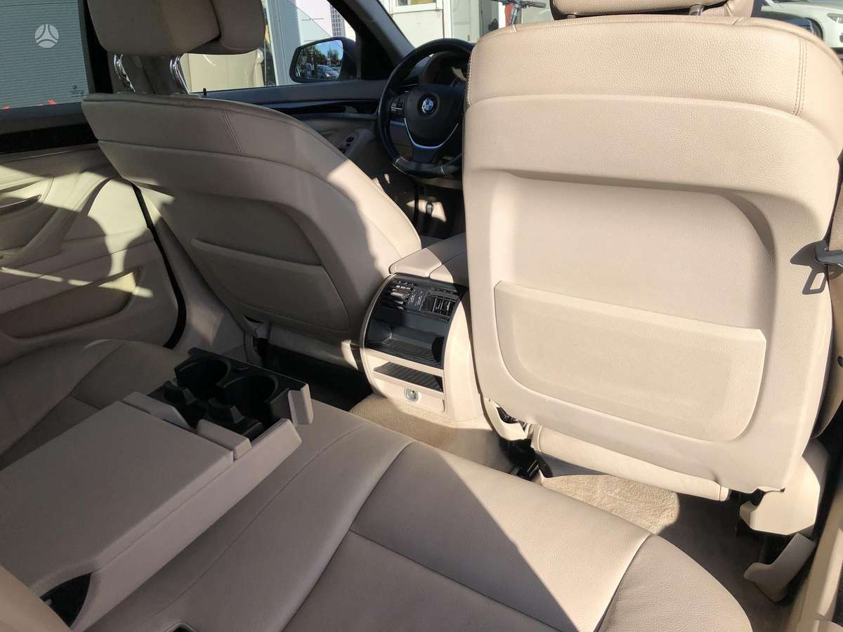 BMW 520, 2.0 l., Седан